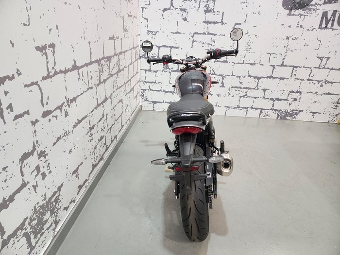 2025 Triumph Speed 400 Speed Four Red