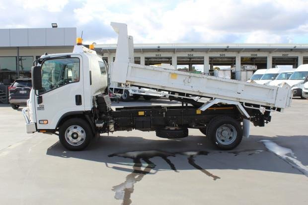 2015 Isuzu Npr300