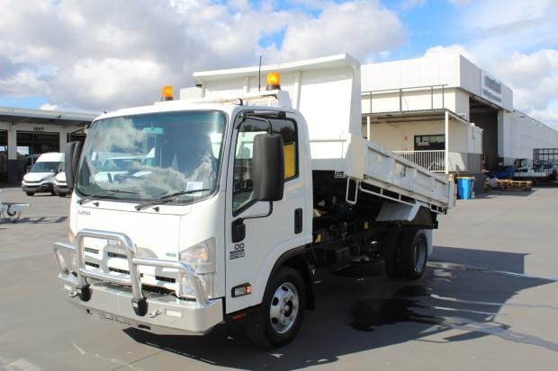 2015 Isuzu Npr300