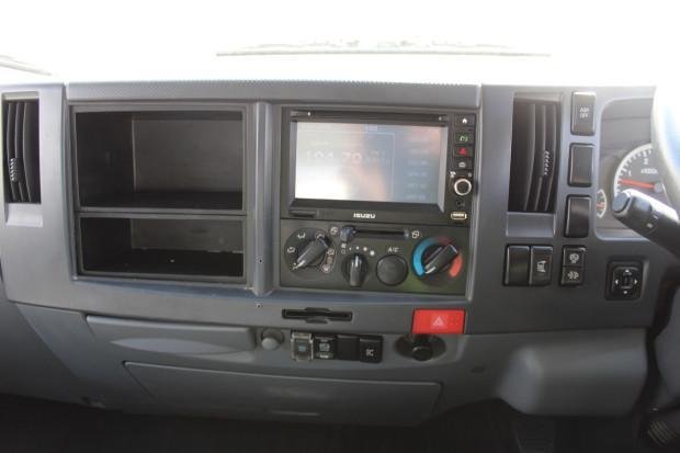 2015 Isuzu Npr300
