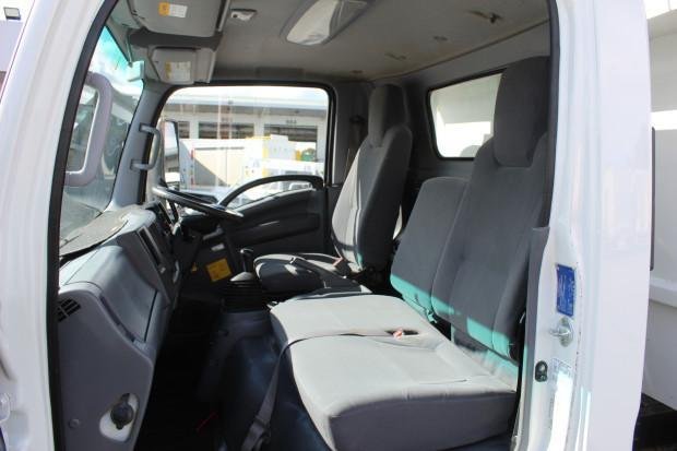 2015 Isuzu Npr300