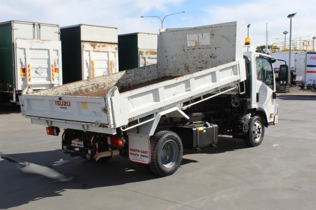 2015 Isuzu Npr300