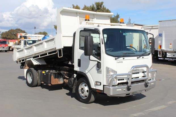 2015 Isuzu Npr300