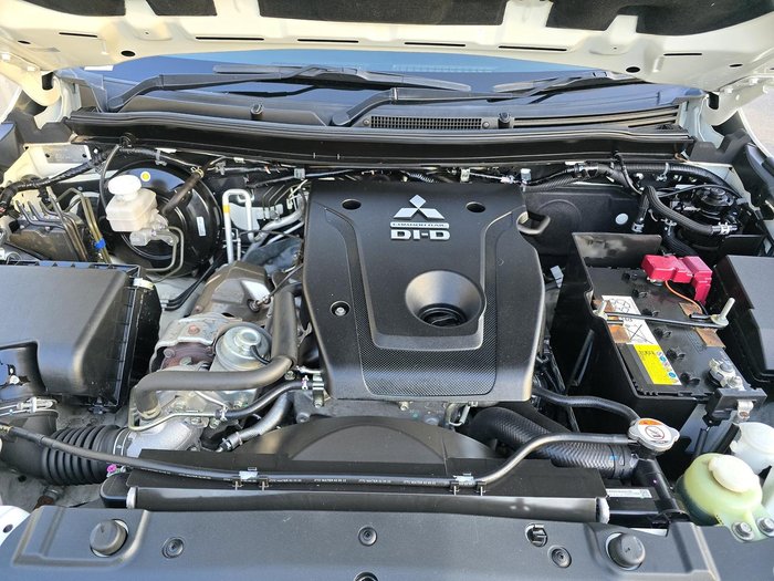 2022 Mitsubishi Pajero Sport GLX