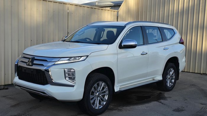 2022 Mitsubishi Pajero Sport GLX