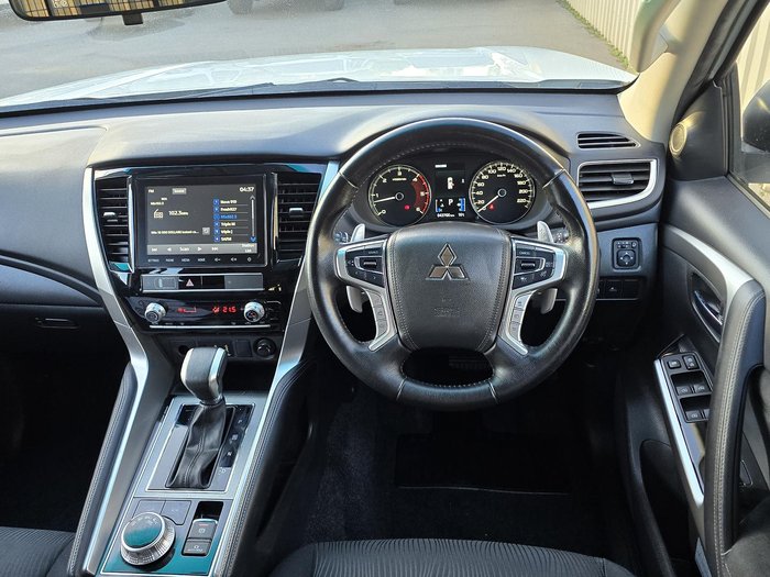 2022 Mitsubishi Pajero Sport GLX