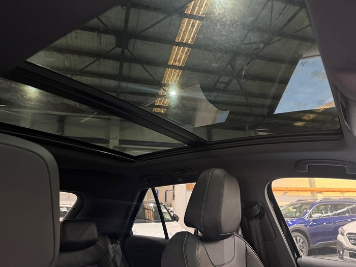 2025 Volkswagen T-Roc 140TSI R-Line