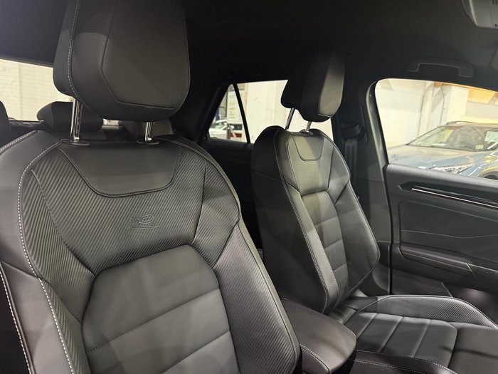 2025 Volkswagen T-Roc 140TSI R-Line