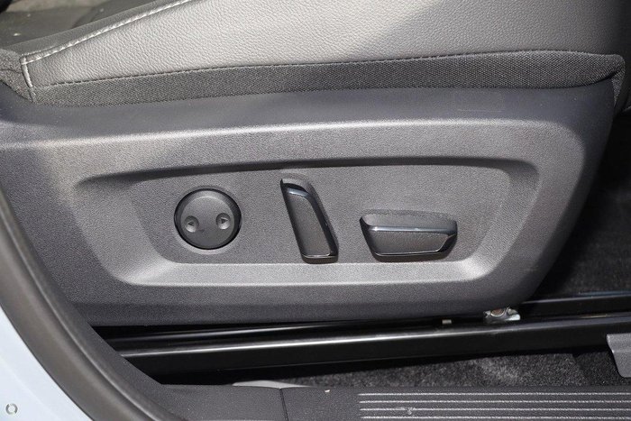 2025 Nissan QASHQAI N-DESIGN e-POWER J12 MY25 Ceramic Grey with Onyx Black Roof