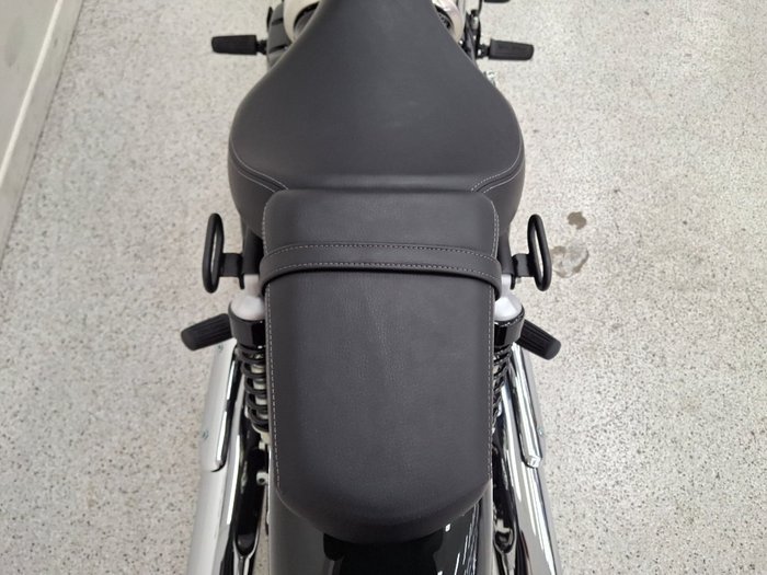 2025 Royal Enfield SUPER METEOR 650 Green