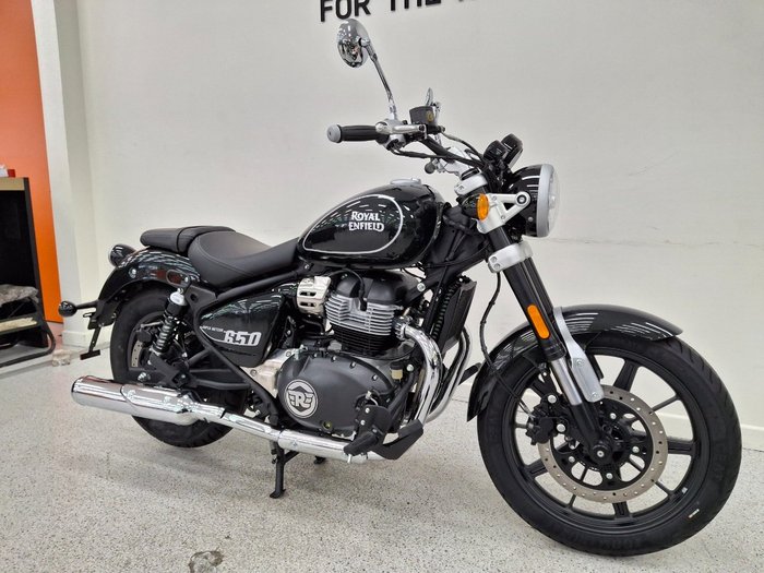 2025 Royal Enfield SUPER METEOR 650 Green