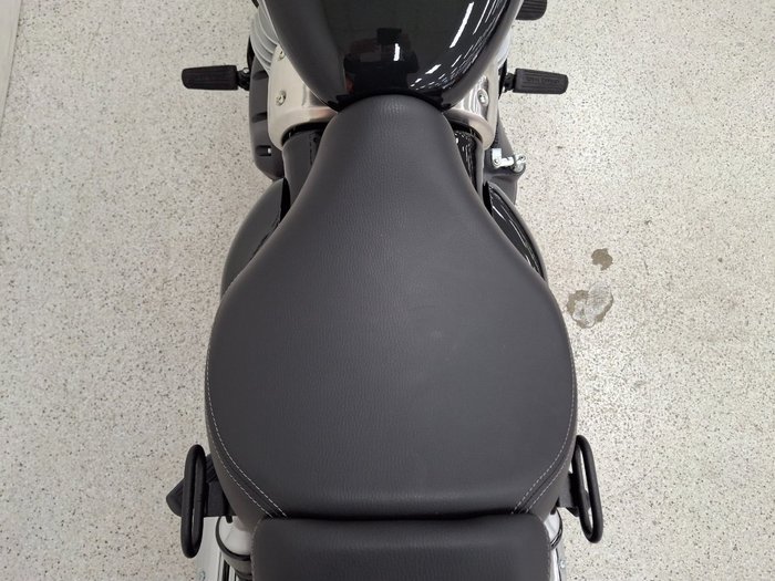 2025 Royal Enfield SUPER METEOR 650 Green