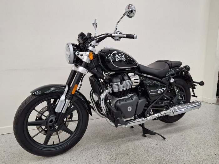 2025 Royal Enfield SUPER METEOR 650 Green