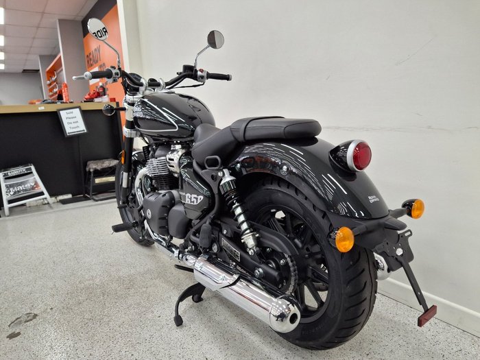 2025 Royal Enfield SUPER METEOR 650 Green