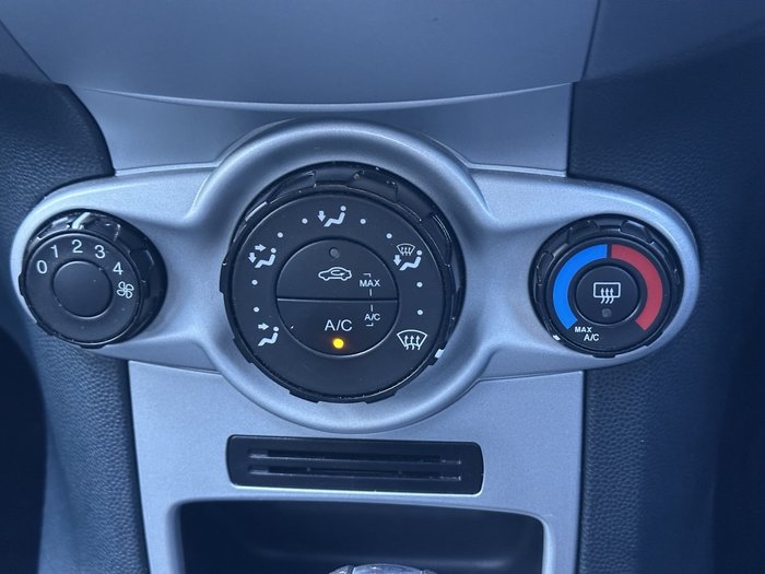2012 Ford Fiesta CL