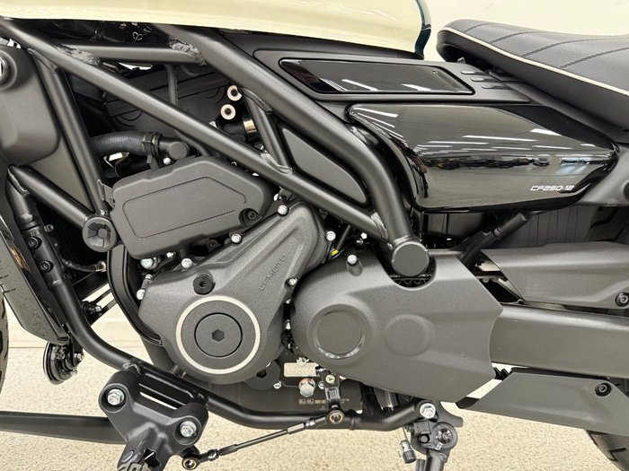 2025 CFMOTO 250 CL-C Green