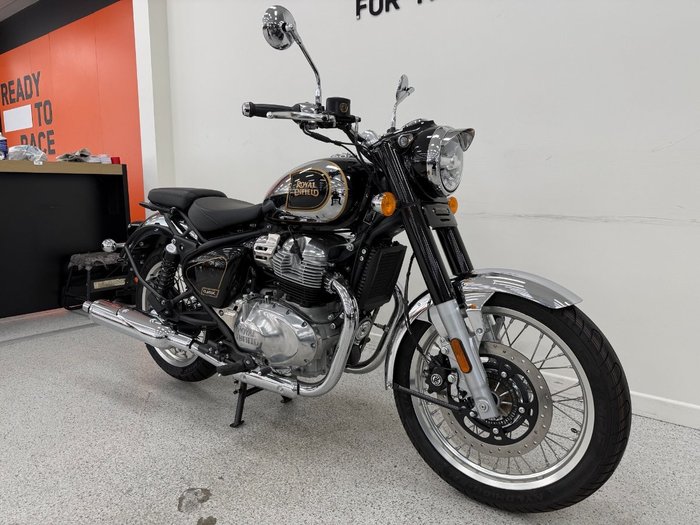 2025 Royal Enfield CLASSIC 650 Black