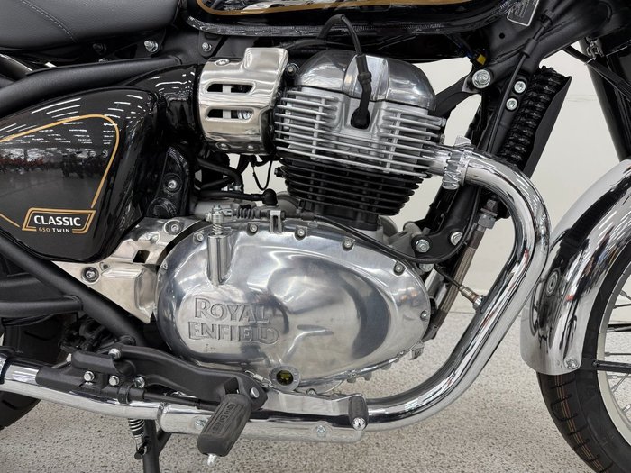 2025 Royal Enfield CLASSIC 650 Black
