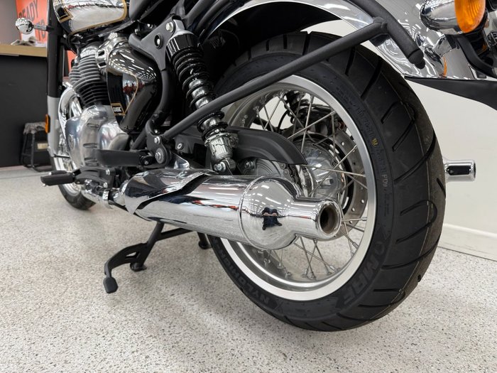 2025 Royal Enfield CLASSIC 650 Black