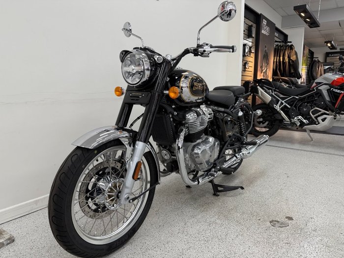 2025 Royal Enfield CLASSIC 650 Black