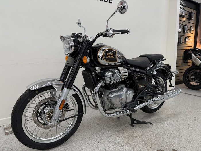 2025 Royal Enfield CLASSIC 650 Black