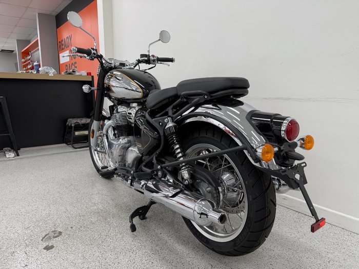 2025 Royal Enfield CLASSIC 650 Black