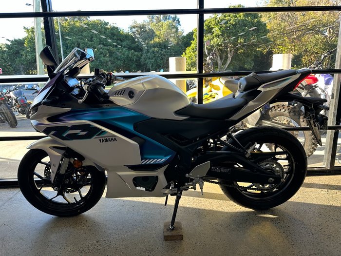 2025 Yamaha YZF-R3 WHITE