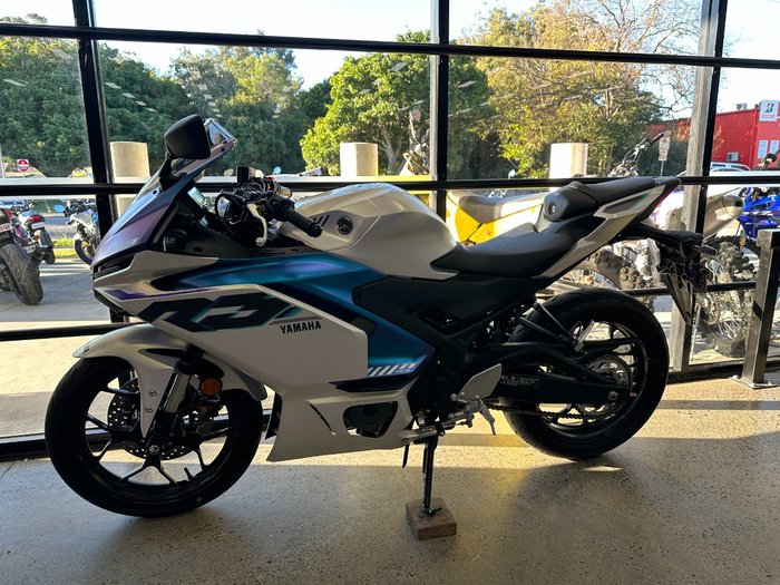 2025 Yamaha YZF-R3 WHITE