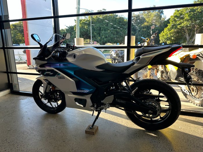 2025 Yamaha YZF-R3 WHITE