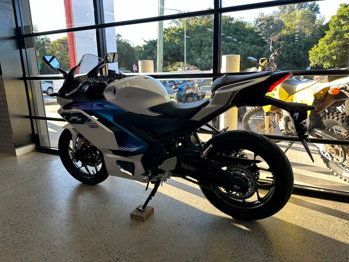 2025 Yamaha YZF-R3 WHITE