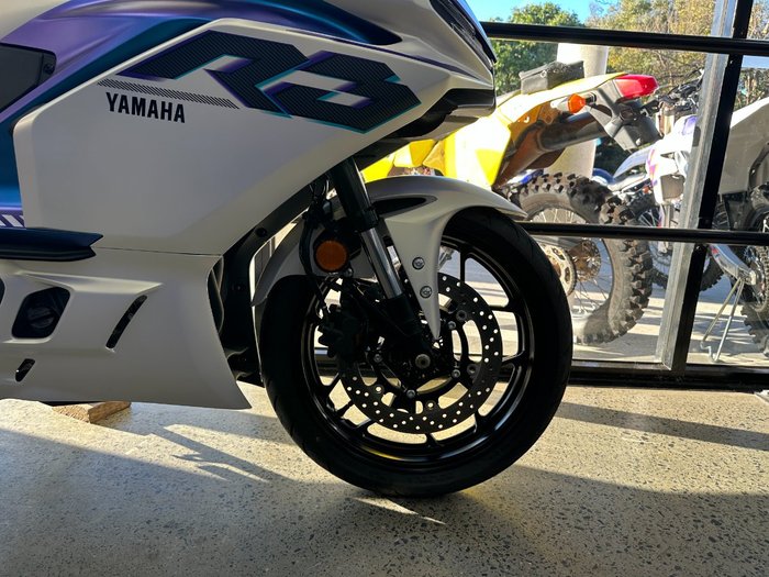 2025 Yamaha YZF-R3 WHITE