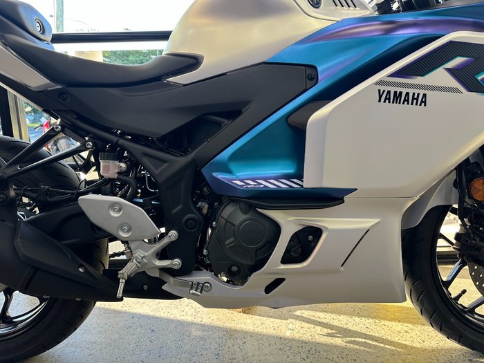 2025 Yamaha YZF-R3 WHITE