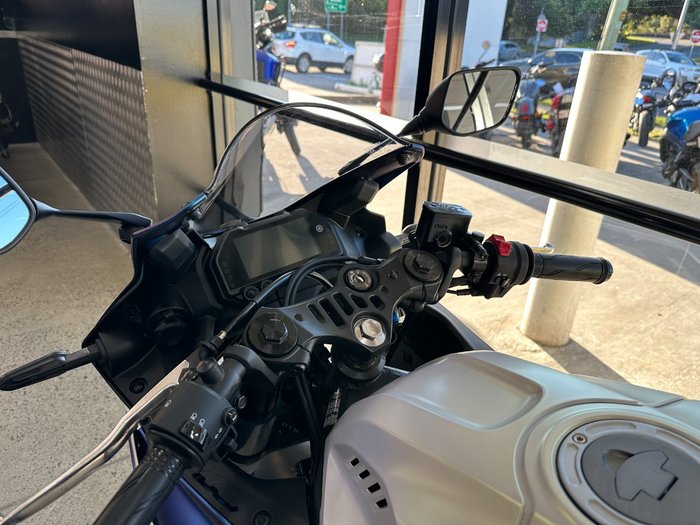 2025 Yamaha YZF-R3 WHITE