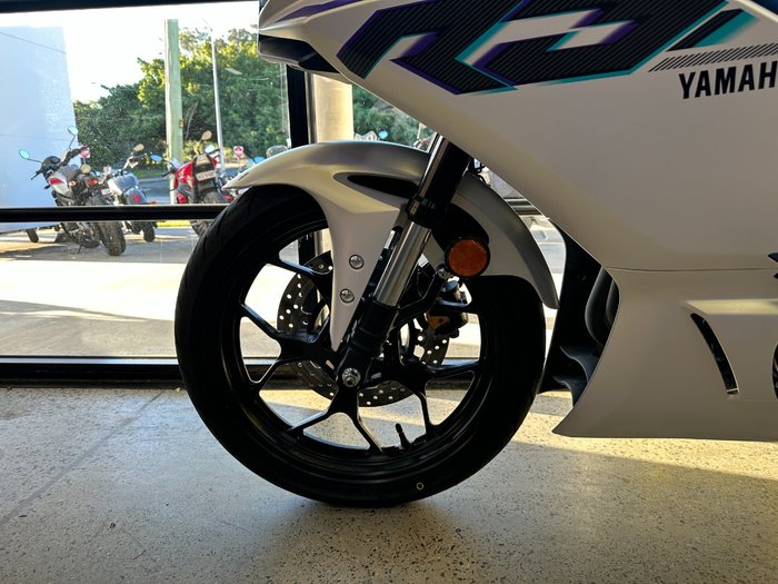 2025 Yamaha YZF-R3 WHITE