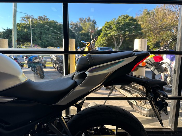 2025 Yamaha YZF-R3 WHITE