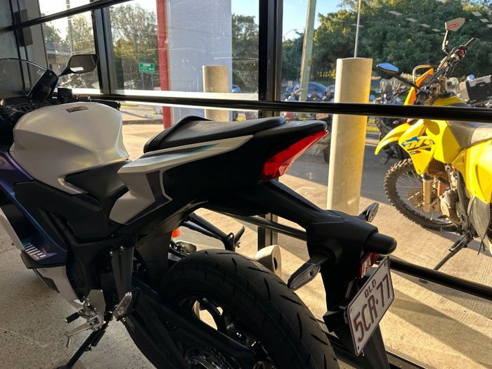 2025 Yamaha YZF-R3 WHITE