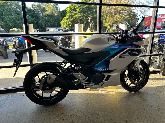 2025 Yamaha YZF-R3 WHITE