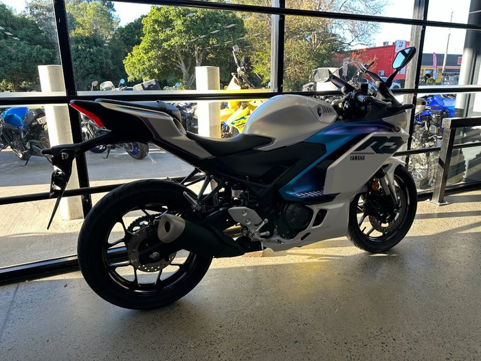 2025 Yamaha YZF-R3 WHITE