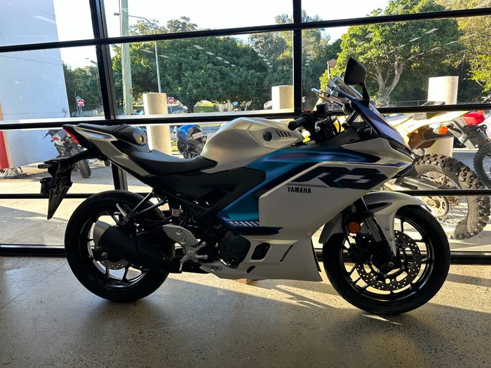 2025 Yamaha YZF-R3 WHITE