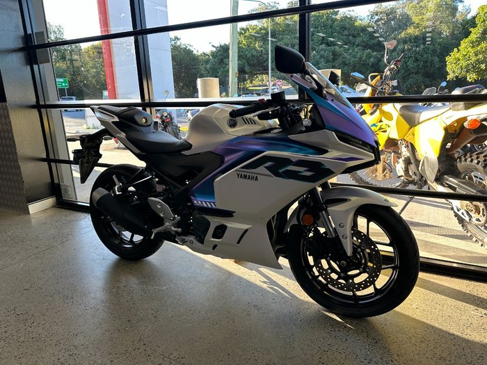 2025 Yamaha YZF-R3 WHITE