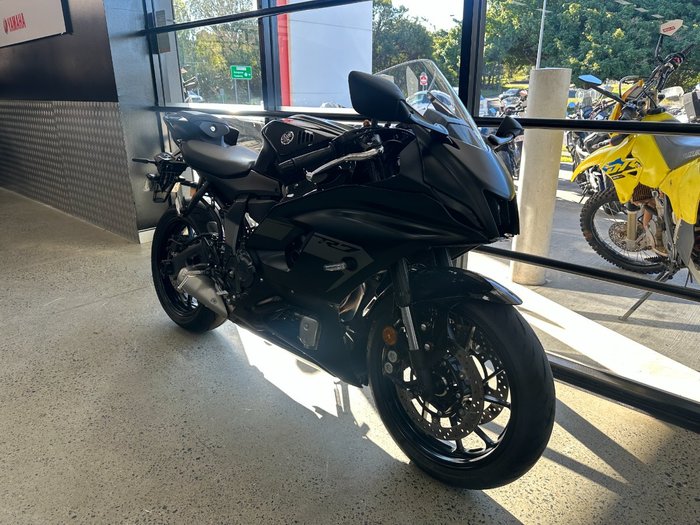 2025 Yamaha YZF-R7LA BLACK