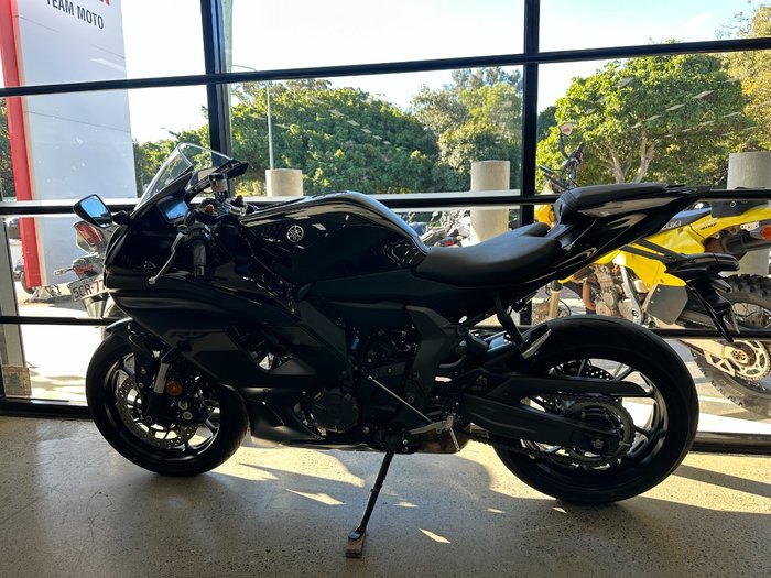 2025 Yamaha YZF-R7LA BLACK