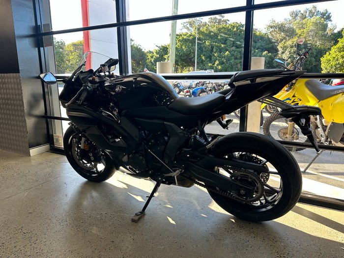 2025 Yamaha YZF-R7LA BLACK