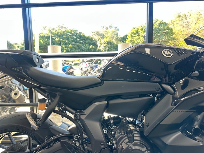2025 Yamaha YZF-R7LA BLACK