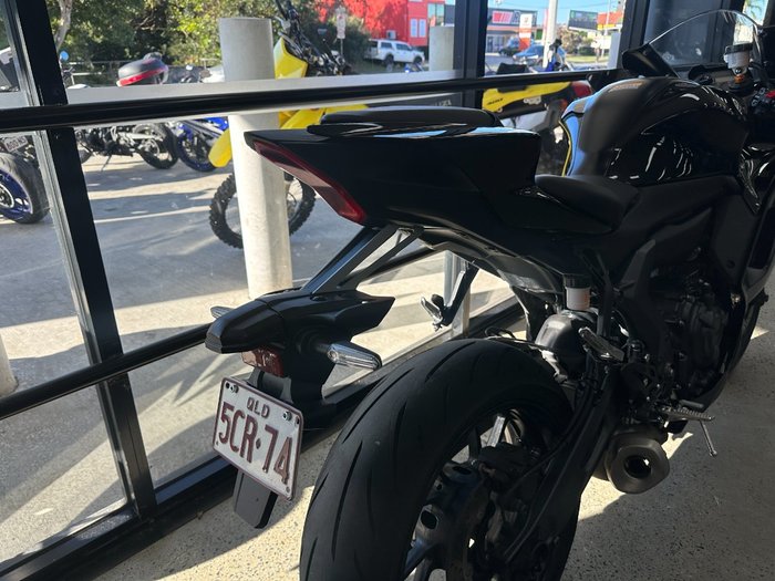 2025 Yamaha YZF-R7LA BLACK
