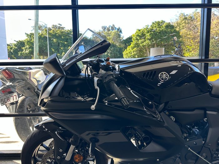 2025 Yamaha YZF-R7LA BLACK