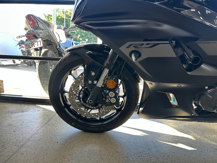 2025 Yamaha YZF-R7LA BLACK