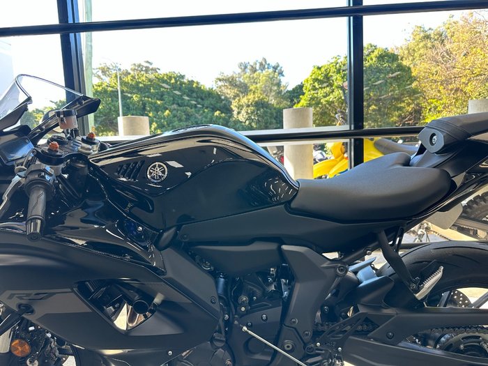 2025 Yamaha YZF-R7LA BLACK