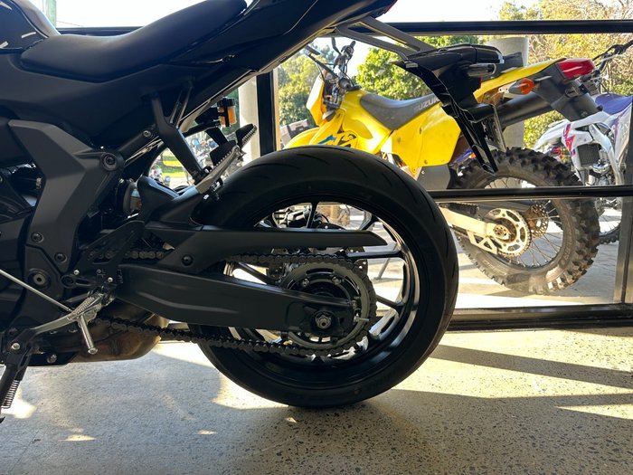 2025 Yamaha YZF-R7LA BLACK
