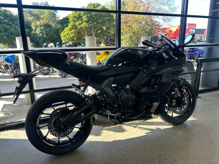 2025 Yamaha YZF-R7LA BLACK